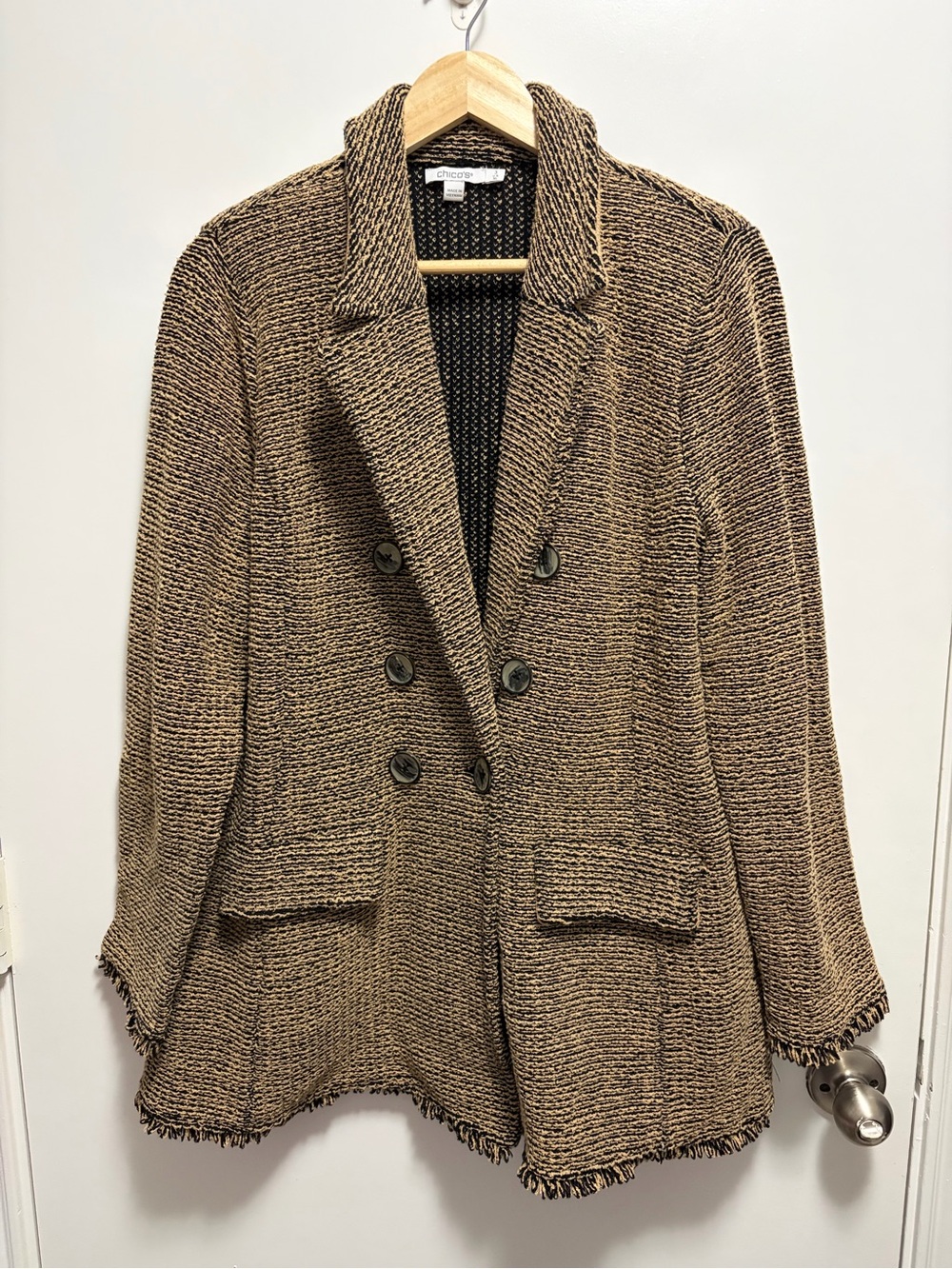 NWOT Chico’s Brown and Black Textured Double-breasted Blazer Size 3 US XL - Picture 2 of 8